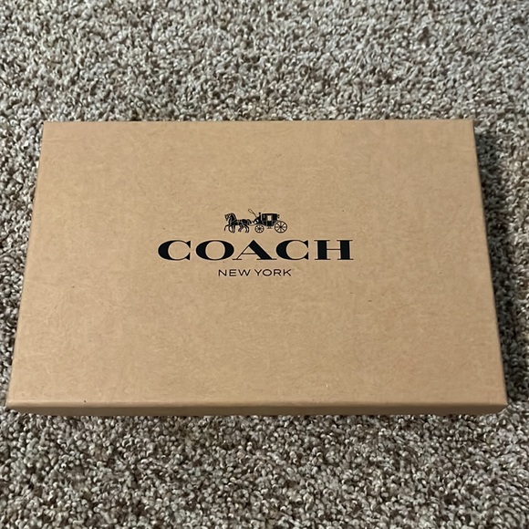 ❌SOLD❌Coach 3 In 1 Gift Set - Picture 5 of 6